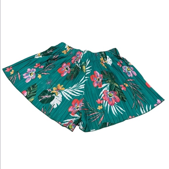 Zara Girls Size 8 Green Accordion Style Tropical Shorts - Picture 2 of 3